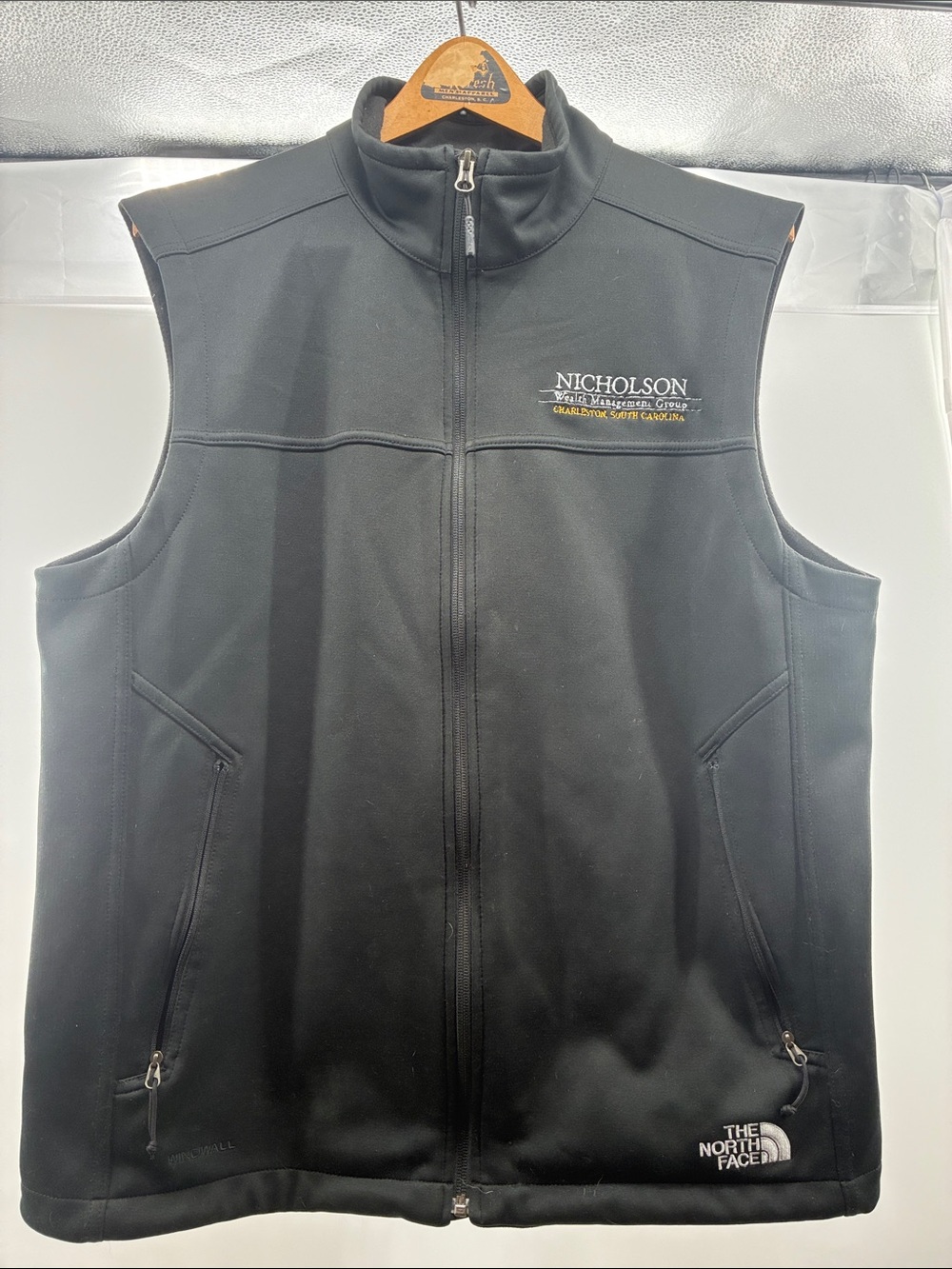 The North Face Black Men’s Zip-Front Softshell Vest